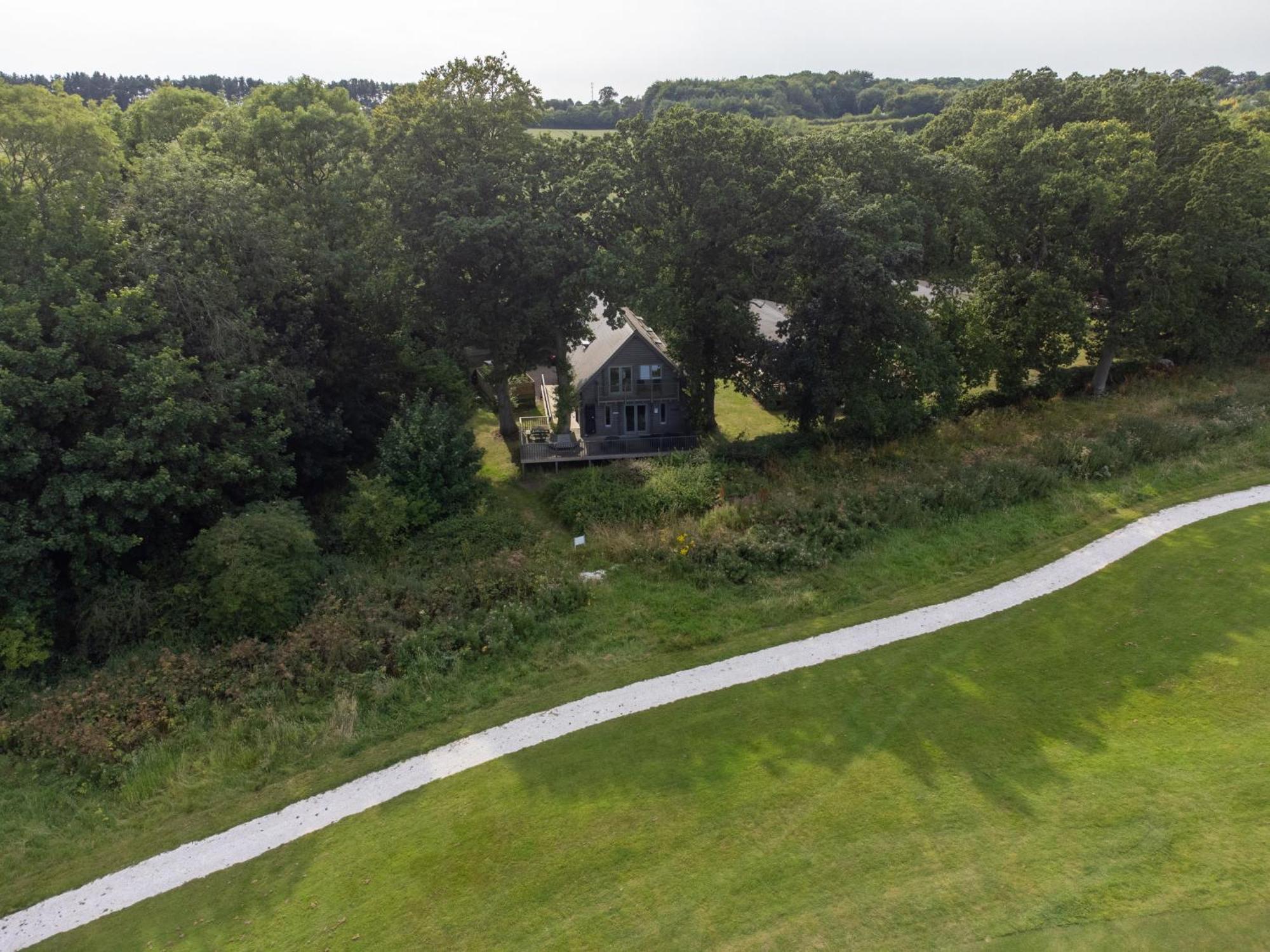 iLodge Ultra Louth  Esterno foto